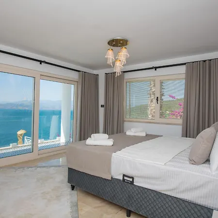 Bodrumda Essiz Deniz Manzarali Lueks Boss 1 Villa Milas