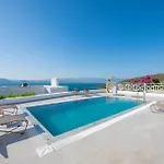 Bodrumda Eşsiz Deniz Manzaralı Lüks Boss 1 Milas