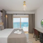 Bodrumda Eşsiz Deniz Manzaralı Lüks Boss 1